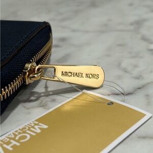 Michael Kors Jet Set Travel Continental Navy Wallet
